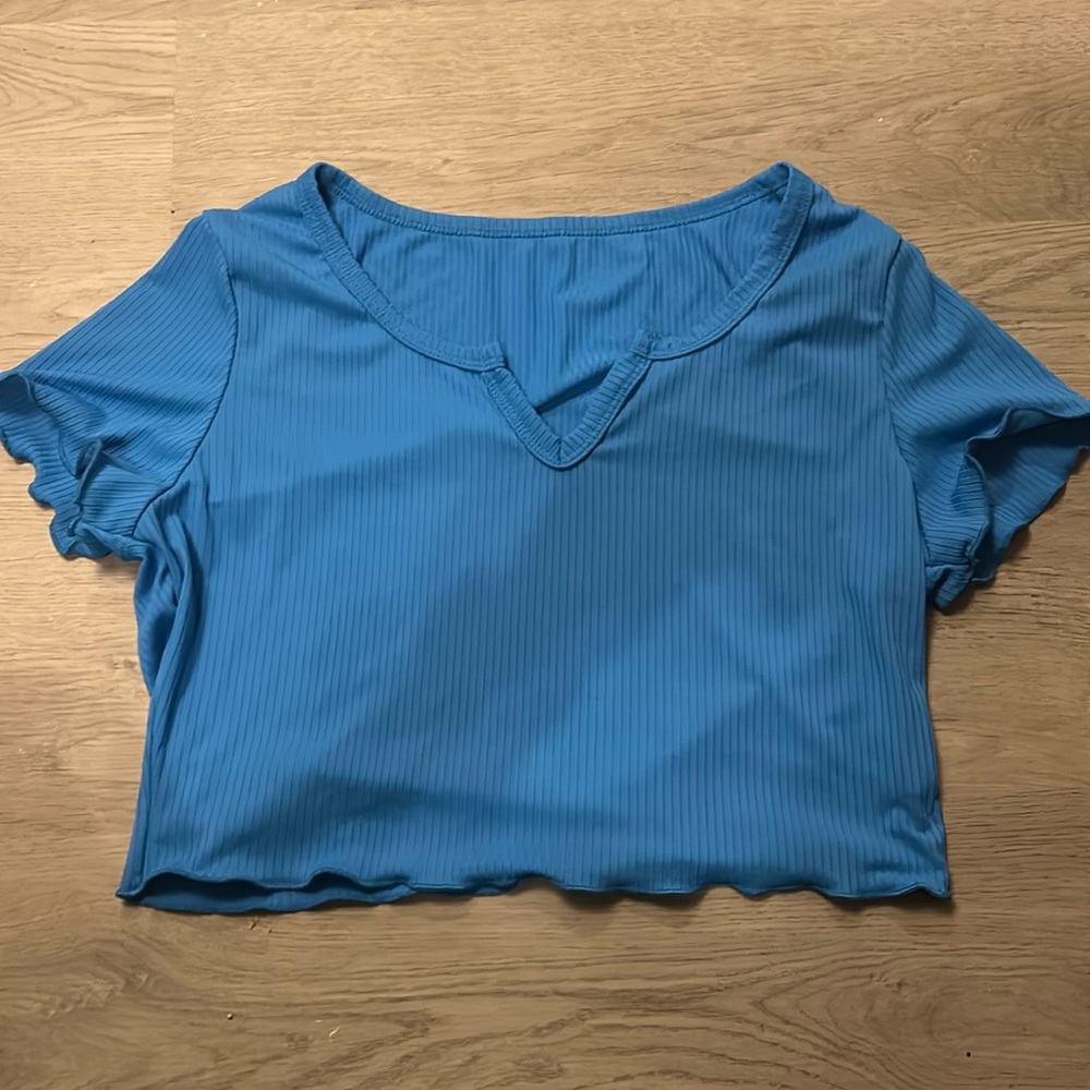 V neck crop top